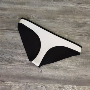 Triangl Chloe bottoms white size M